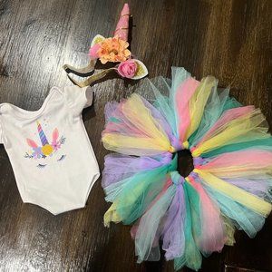 Bundle-Unicorn outfit and roller skates, fits American Girl and Our Generation
